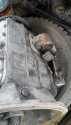 ขายเกียร์ NISSAN UD เครื่อง PE6 เทอร์โบ ราคาลูกละ 28,000 บาท