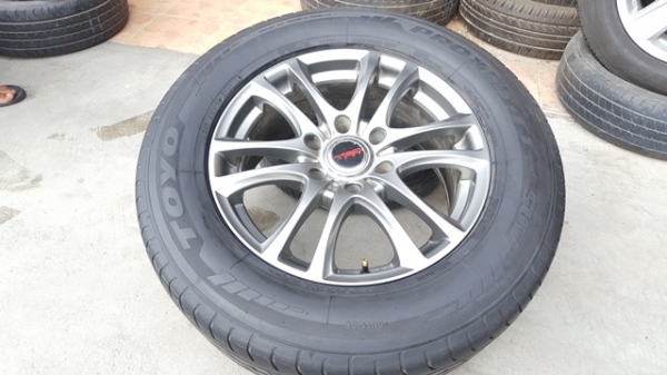 ขายล้อTOYOTA TRD 18 พร้อมยาง265/60/18 ปี 2912  4  ล้อ