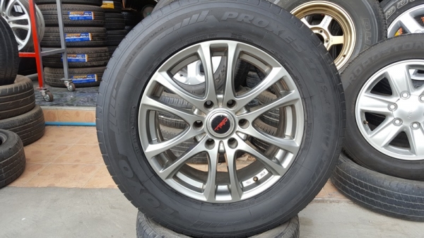ขายล้อTOYOTA TRD 18 พร้อมยาง265/60/18 ปี 2912  4  ล้อ