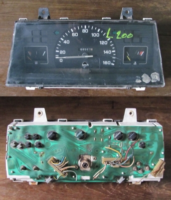 ขายเรือนไมล์ L200  Mitsubishi ไซโคลน ใช้งานปกติครับ ไฟติดครบทุกดวง ขาย550 บาทพร้อมส่งแบบลงทะเบียน