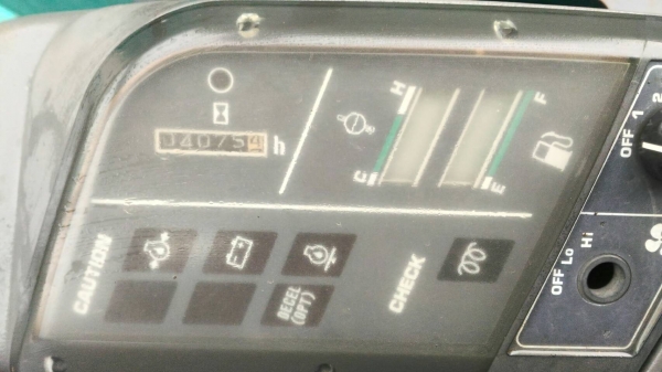 ขาย..KOMATSU PC40-7  เก่าญี่ปุ่น..สภาพสวย...ระบบคล่อง..4,XXX  ชั่วโมง..โทร 089-3818694  ดวงนภา