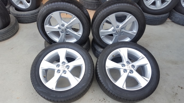 ขายล้อTOYOTA Altis 2.0 ขอบ16 ยางปี14 4 ล้อ
