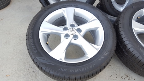 ขายล้อTOYOTA Altis 2.0 ขอบ16 ยางปี14 4 ล้อ