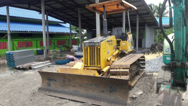 ขาย แทรคเตอร์ KOMATSU D20P-7E รถบ้านฝากขาย    สภาพดี เครื่องดี  โซ่ดี  เอกสารครบ   พร้อมใช้ สนใจโทร 089-3818694 ดวงนภา
