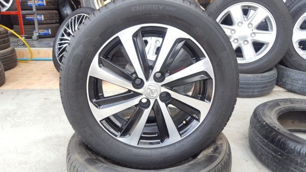 ขายล้อTOYOTA New VIOS(หน้าเงาดำ) ยางปี 14 4 ล้อ