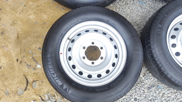 ขายล้อกะทะ16 6รู ยาง215/65/16 ปี13  4 ล้อ