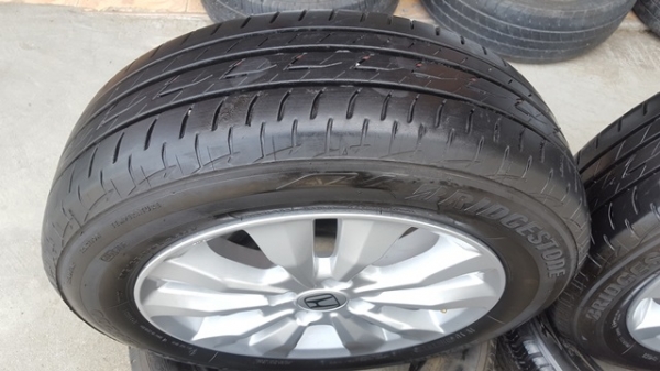 ขายล้อHONDA CITY 15 ยาง175/65/15 ปี 1915 4 ล้อ
