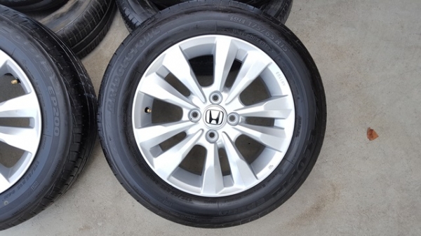 ขายล้อHONDA CITY 15 ยาง175/65/15 ปี 1915 4 ล้อ