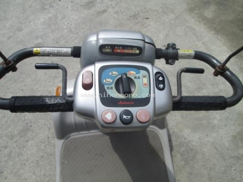 รถไฟฟ้า 3 ล้อ/4 ล้อ   ARACO  รหัสสินค้า 80904315 Tel.086-8150487  Line ID:nihonmono เพิ่มเติมได้ที่ www.nihonmono.com