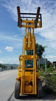 โฟล์ลิฟท์ เครื่อง 6D95 ขนาด 3.5 ตัน  รุ่น 4 เสา 3 ท่อน สูง 4 เมตร