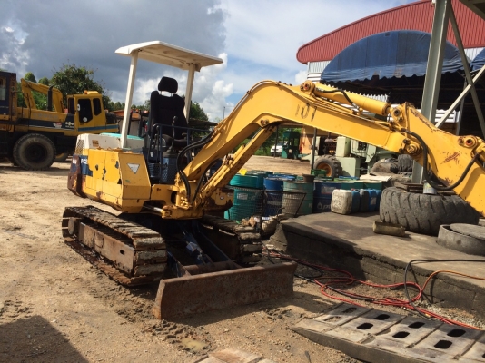 ขายรถแบ็คโฮเล็ก KOMATSU PC20-6 สนใจติดต่อคุณรัตนศักดิ์ 081-7621704