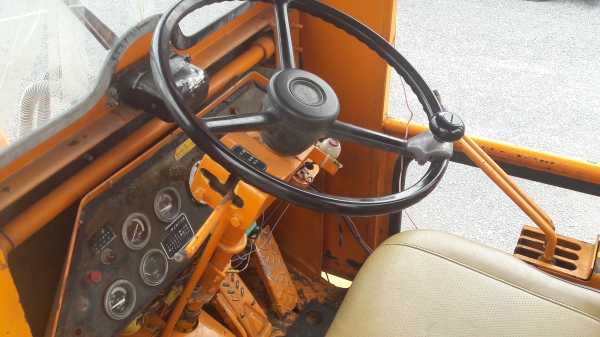 ขายรถตักล้อยาง พร้อมใช้งานครับ