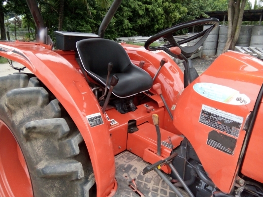 งดต่อลอง ขายรถไถคูโบต้า 36 แรง พร้อมใช้ 1423 ชม.อุปกรณ์ 2 ชิ้น ดันหน้า พานหก เล่มพร้อม