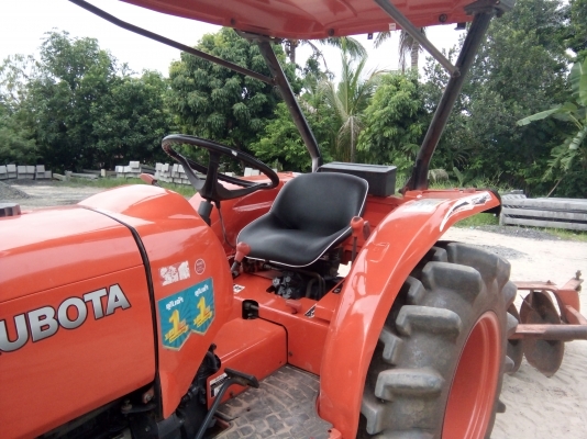 งดต่อลอง ขายรถไถคูโบต้า 36 แรง พร้อมใช้ 1423 ชม.อุปกรณ์ 2 ชิ้น ดันหน้า พานหก เล่มพร้อม