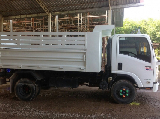 รถอีซุซุ 6 ล้อดั้ม NPR 150 แรงม้า. ปี 55. สนใจติดต่อ 081 - 6079515