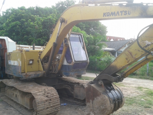 ขายด่วน KOMATSU PC100L-2 สภาพเครื่องปั้มดี พร้อมใช้งาน ตัวเดินดี โซ่ลิงค์หนา บู๊ชแตก  เอกสารเล่มทะเบียน