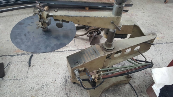 เครื่องตัดตามแบบ