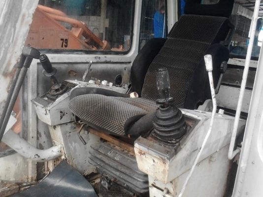 เเบ็คโฮ220 ทะเบียนพร้อมโอน