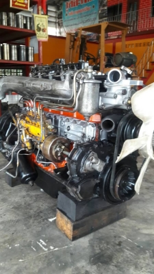 เครื่องยนต์อีซูสุร็อคกี้ 6BF1=175แรงม้า ปั๊มโซล่ากาวานาพร้อมใช้เครื่องสวยสมบูรณ์ติดดีมากครับ