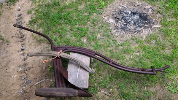 คันไถ S001 เนื้อโลหะเก่าครบชุด อายุมากพอสมควร น้ำหนักมาก เหมาะสะสม