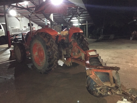 Kubota M7040 ปี53 หาง6 ใบดัน 3พันชั่วโมง เล่มพร้อมโอน