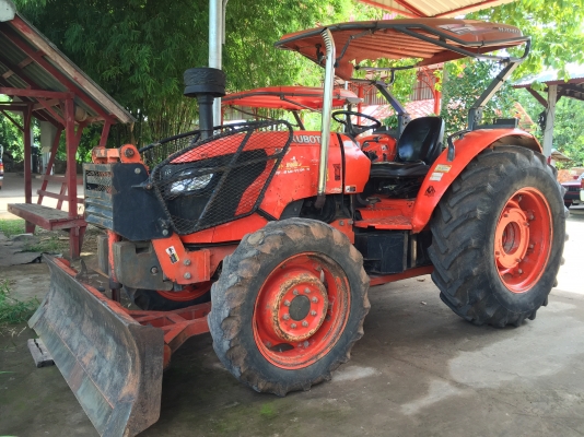 Kubota M7040 ปี53 หาง6 ใบดัน 3พันชั่วโมง เล่มพร้อมโอน