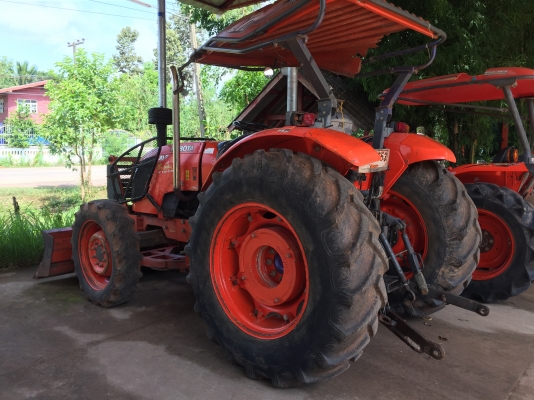 Kubota M7040 ปี53 หาง6 ใบดัน 3พันชั่วโมง เล่มพร้อมโอน