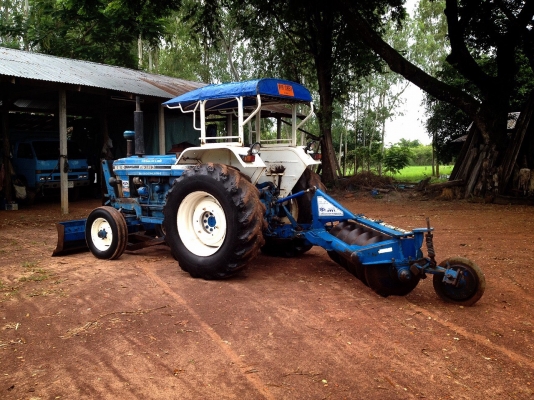 ขายรถแทรกเตอร์มือสองสภาพดีพร้อมใช้งาน จ.สกลนคร