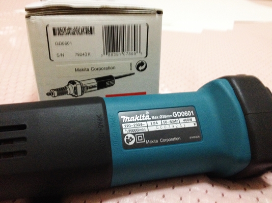 เครื่องเจียร์คอตรง คอยาว MAKITA รุ่น GD0601