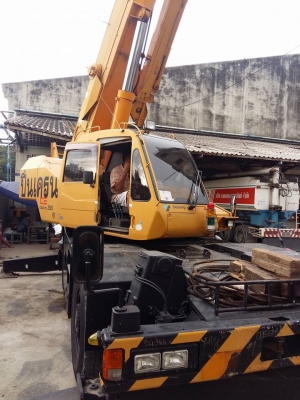 โฟล์กลิฟท์สภาพเก่านอก ขนาด 1.5 ตัน อุปกรณ์ครบ ราคา 95000 บาท สนใจติดต่อ ปิ่น 081-917-6906