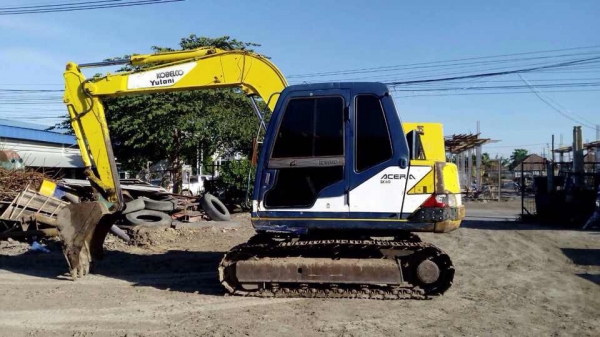 ขายรถแบ็คโคร kobelco sk 60-3 ติดต่อคุณ ถวิน 086-5280046