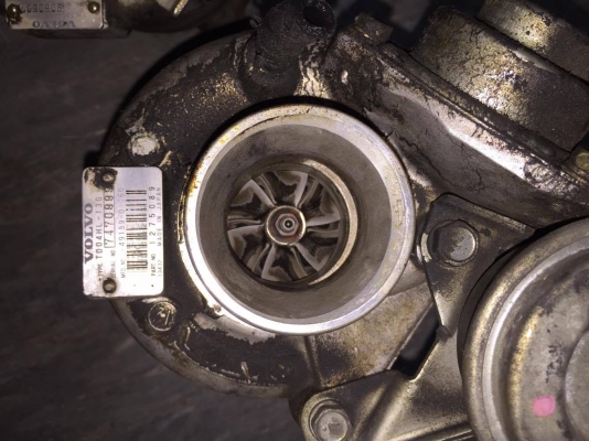 ขายเทอร์โบ TD04HL-13T-13G ของเหลือ2ลูกสวยแน่น ไม่รุนไม่คลอนไม่รั่ว มีรับประกันทุกลูก