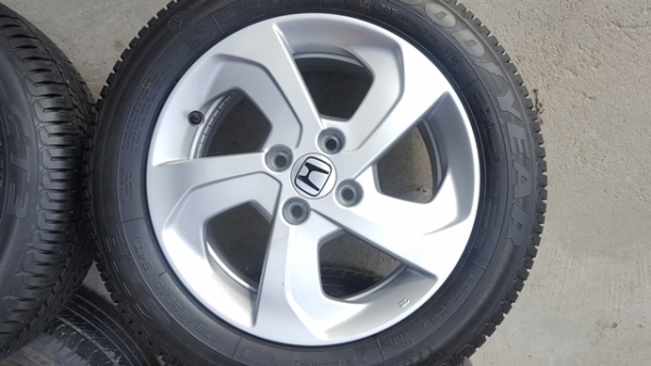 ขายล้อป้ายแดงHonda city All new 15 ยางปี16 4 ล้อ ขายล้อป้ายแดงHonda city All new 15 ยางปี16 4 ล้อ