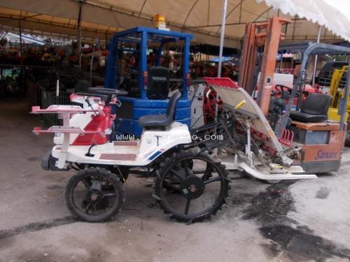 รถปลูกข้าวดำนานั่งขับ YANMAR Pe-4 รหัสสินค้า 80802590 Tel.086-8150487 Line ID: nihonmono