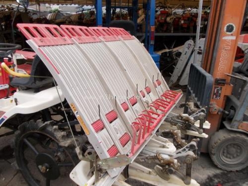 รถปลูกข้าวดำนานั่งขับ YANMAR Pe-4 รหัสสินค้า 80802590 Tel.086-8150487 Line ID: nihonmono