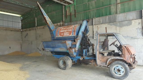 รถนวดข้าว