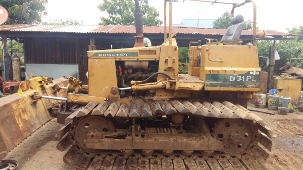 ขาย D31PL-16 เกียร์เปลื่ยนใหม่ ตามสภาพ ขาย D31PL-16 เกียร์เปลื่ยนใหม่ ตามสภาพ