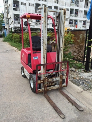 รถยกโฟร์คลิฟท์ รถยกโฟร์คลิฟท์