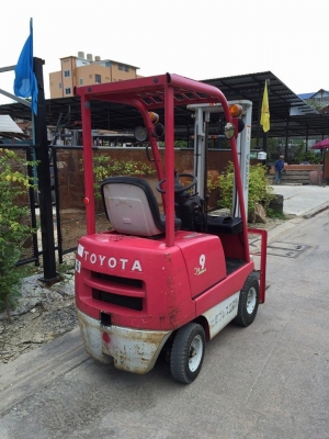 รถยกโฟร์คลิฟท์ รถยกโฟร์คลิฟท์