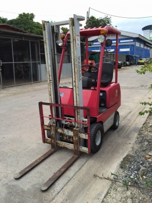 รถยกโฟร์คลิฟท์ รถยกโฟร์คลิฟท์