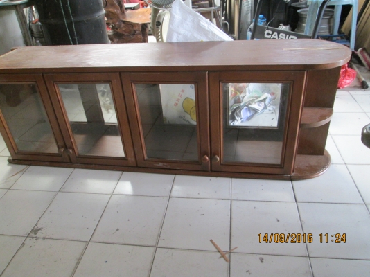 ฃั้นโฃว์  สภาพใหม่ๆ ราคา1800บาท สนใจ 081-585-6957