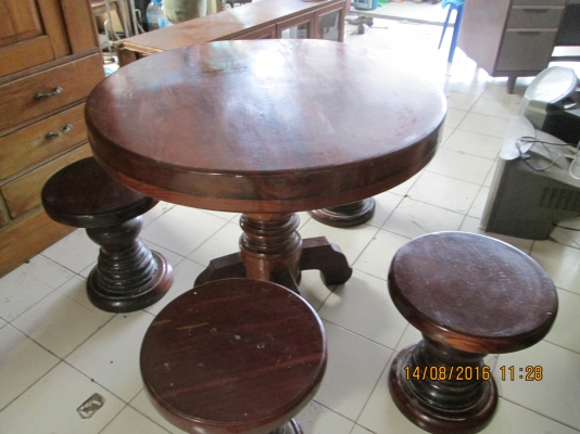 ขายครับ ไม้มะค่าแท้  สภาพสมบูรณ์ครับ  ขาย 9900บาท