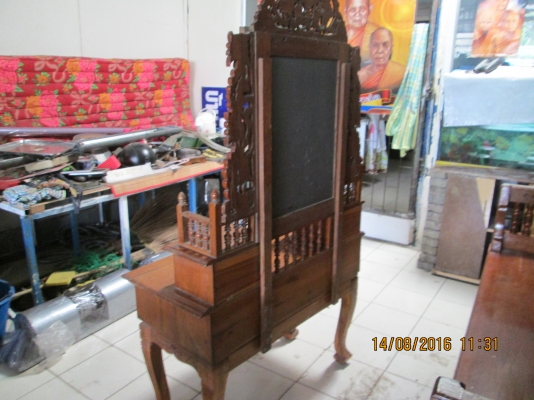 โต๊ะเครื่องแป้ง แกะสลักไม้สักแท้งานดี ขาย2800บาท โต๊ะเครื่องแป้ง แกะสลักไม้สักแท้งานดี ขาย2800บาท