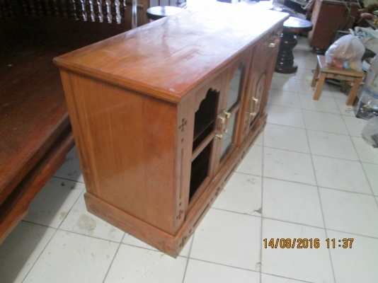 ขายครับ ไม้สักหนา วางทีวี สภาพสมบูรณ์  ขาย 2900บาท