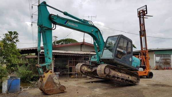 ขายด่วนรถแบคโฮKOBELCO-SK120-5มาร์คไฟร์ซูปเปอร์ระบบลายหัวกะแทกรถนอกเพิ่งนำเข้ามายังไม่เคยใช้งานในเมืองไทยเลย