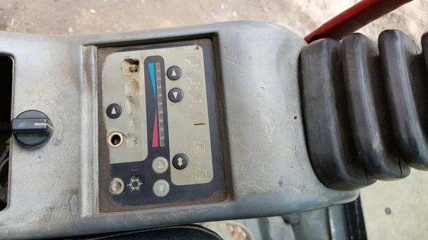 ขายด่วนรถแบคโฮKOBELCO-SK120-5มาร์คไฟร์ซูปเปอร์ระบบลายหัวกะแทกรถนอกเพิ่งนำเข้ามายังไม่เคยใช้งานในเมืองไทยเลย