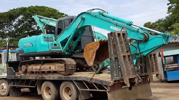 ขายด่วนรถแบคโฮKOBELCO-SK120-5มาร์คไฟร์ซูปเปอร์ระบบลายหัวกะแทกรถนอกเพิ่งนำเข้ามายังไม่เคยใช้งานในเมืองไทยเลย