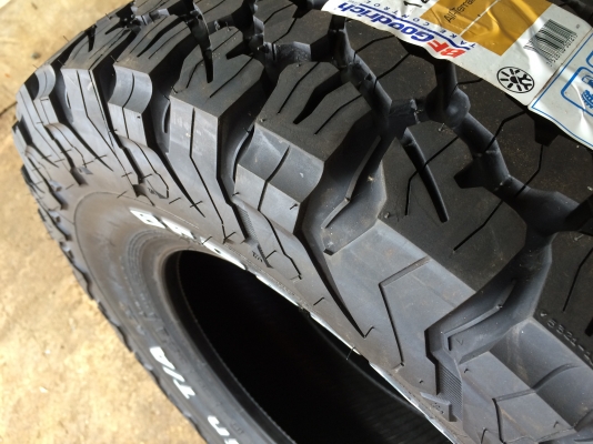 ยางใหม่ปี16 BF Goodrich KO2 265 70 r16