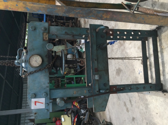 ขายแท่นอัดไฮโดรลิคญี่ปุ่น35ตันtakuboอัดด้านข้างได้ด้วยด้านหน้าได้ราคา22000ครับสนใจโทร0892224259