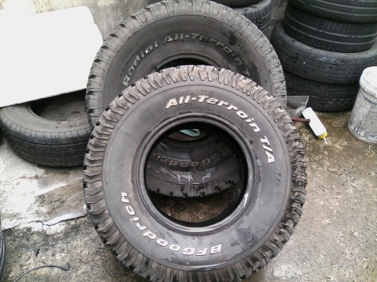 ยาง BF 33เส้น 35เส้น ดอกเต็ม ขายยกคู่ ราคา 1900 บาท